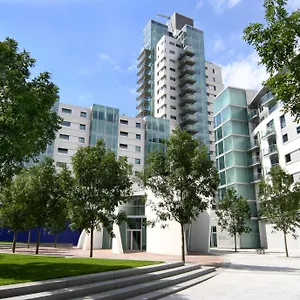 Aparthotel Marlin Bridge - Empire Square